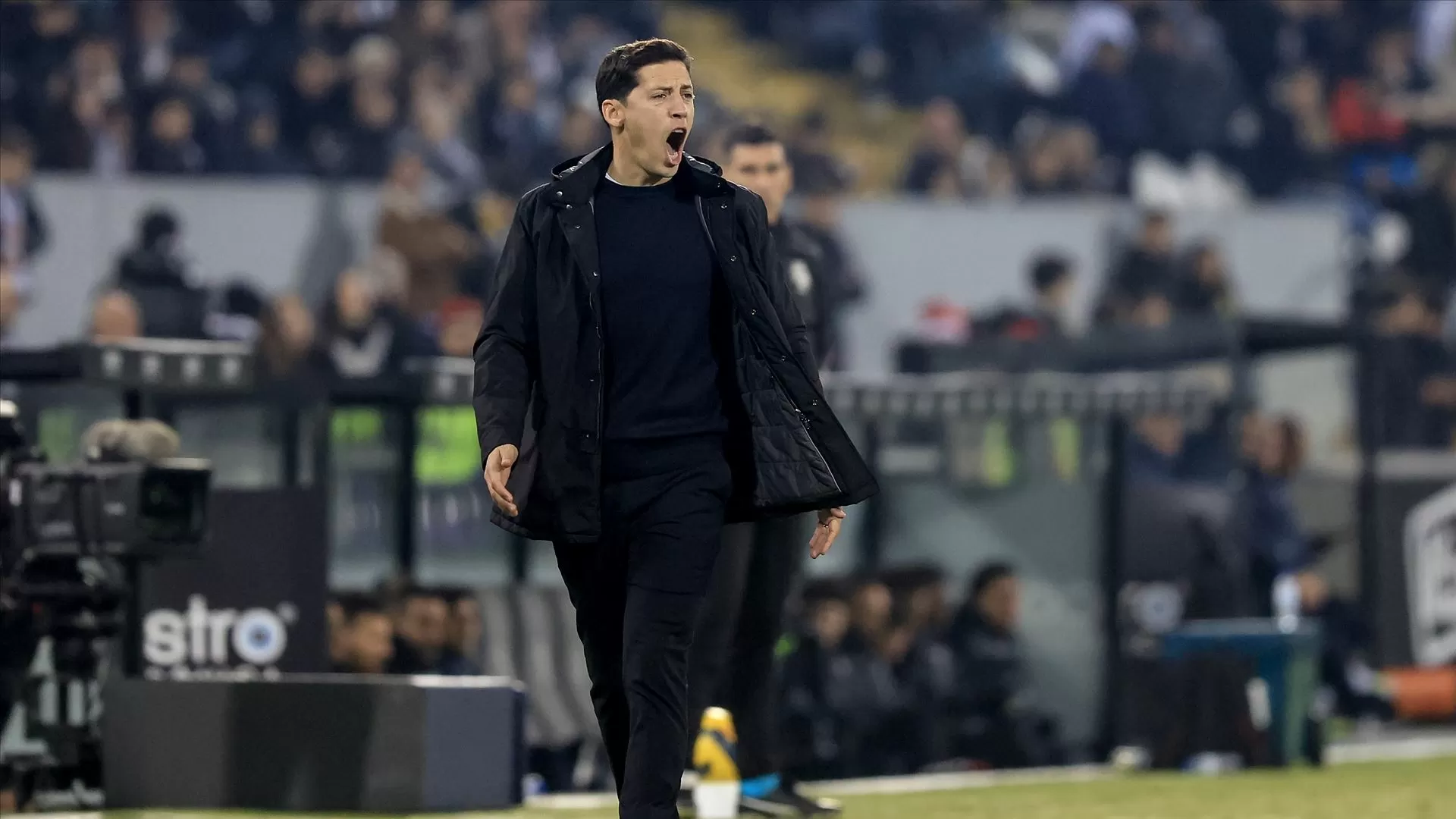 Luís Pinto: "Estamos desiludidos, jogadores têm de acreditar mais neles"
