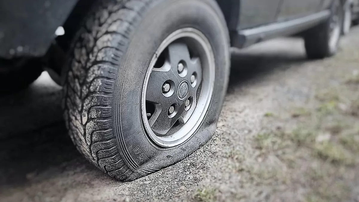 Clima de Natal: mulher fura os pneus do carro do marido após ele negar levá-la ao mercado em Blumenau