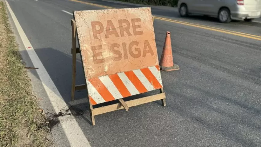 Operação Pare e Siga altera tráfego na BR-470 em Apiúna para obra contra alagamentos