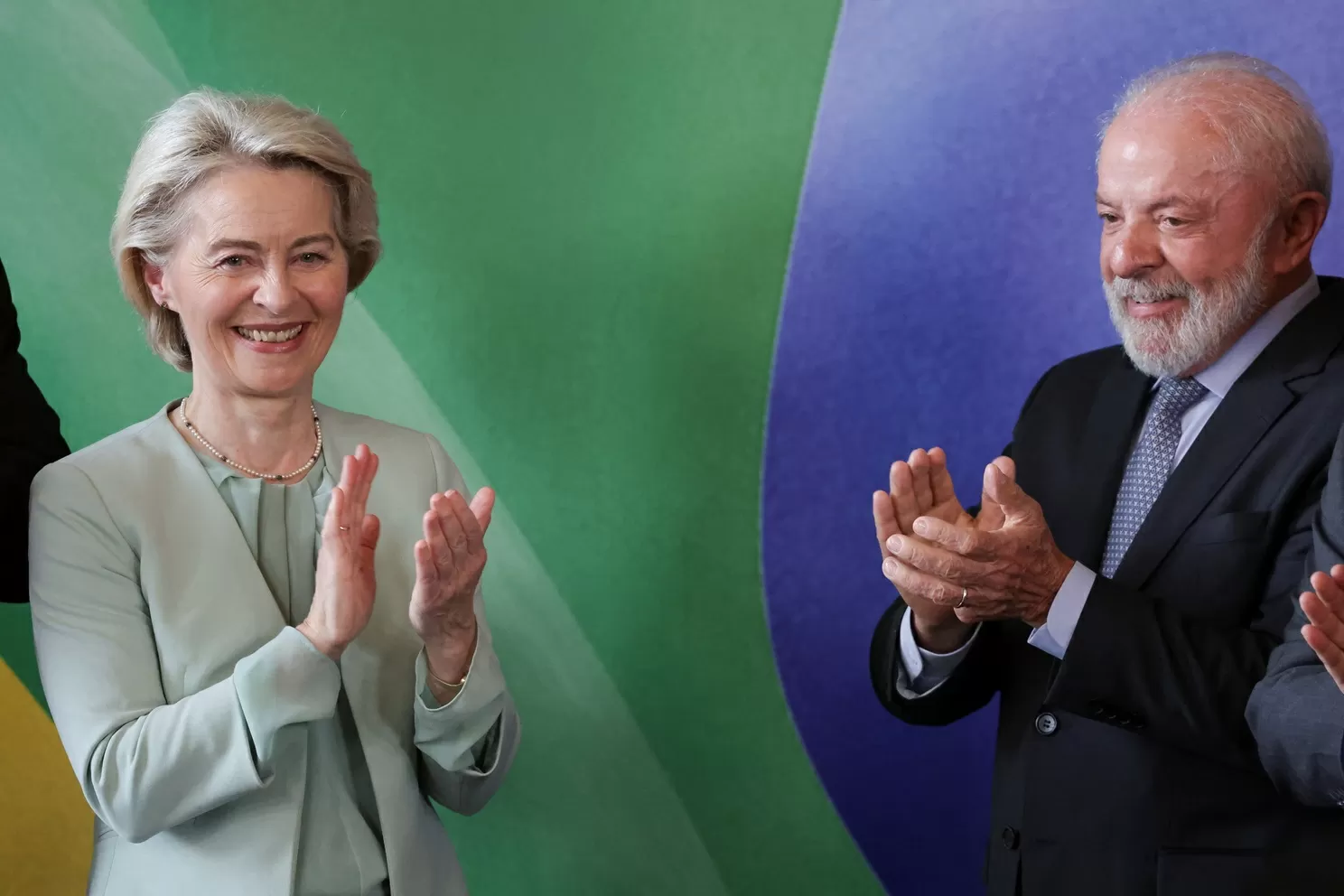 Von der Leyen vê pacto Mercosul-UE como chave para acordo em terras raras com Brasil