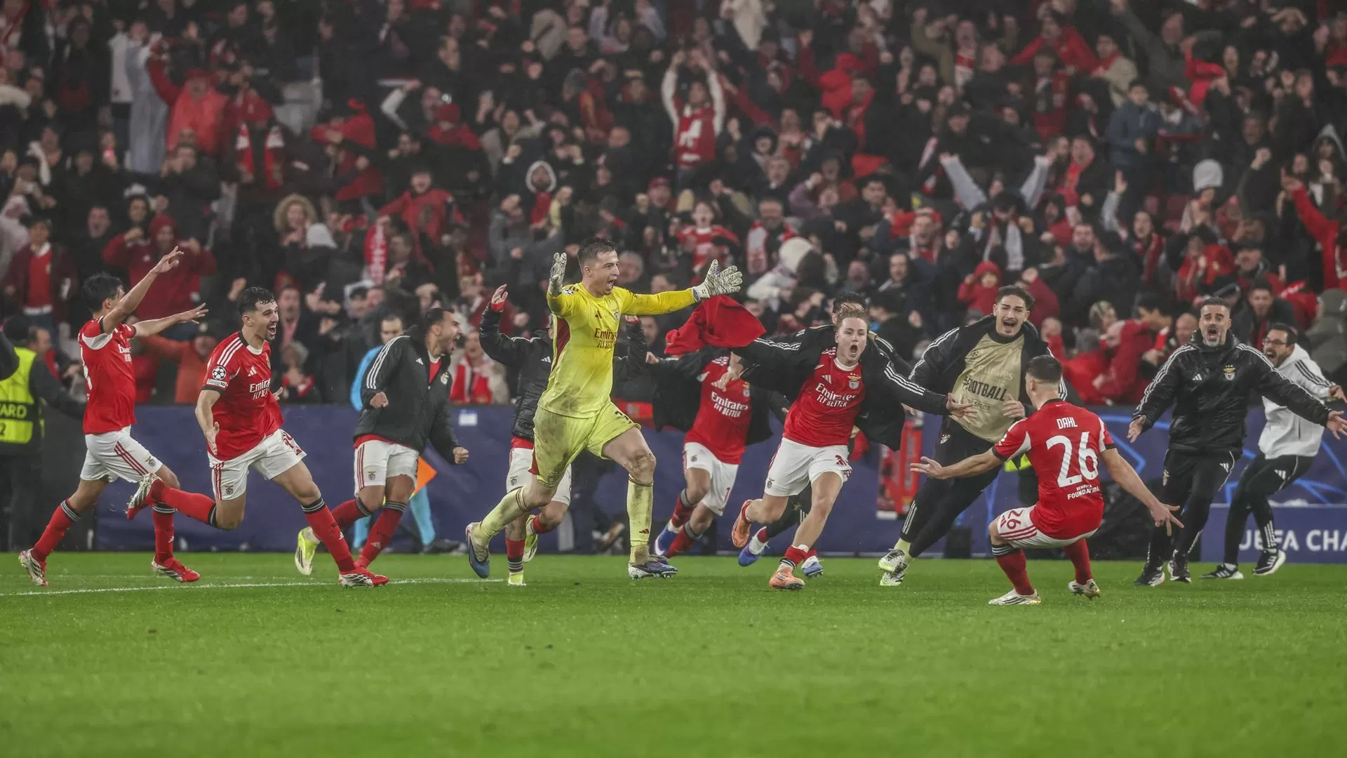 Trubin dá qualificação ao Benfica aos 90+7 de cabeça