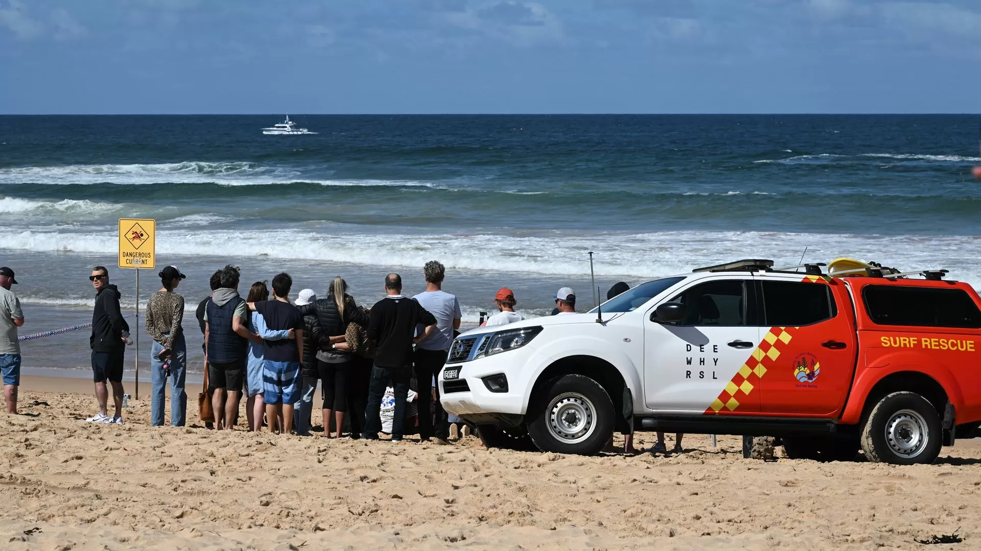 Praias de Sydney interditadas após ataques de tubarão