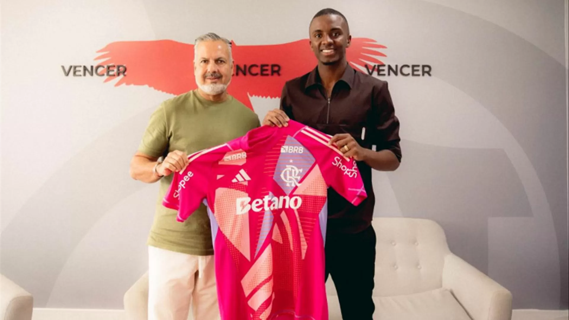 Andrew deixa Gil Vicente e reforça Flamengo