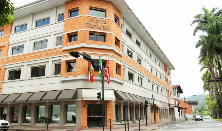 Após recesso, Câmara de Blumenau volta ao funcionamento normal e marca primeira sessão do ano
