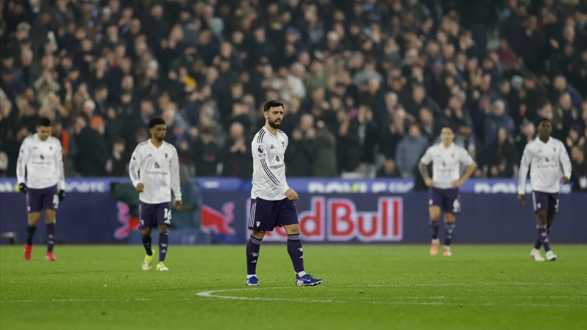 Pente zero? Pente nada. Manchester United empata e ainda não é desta que Frank corta o cabelo