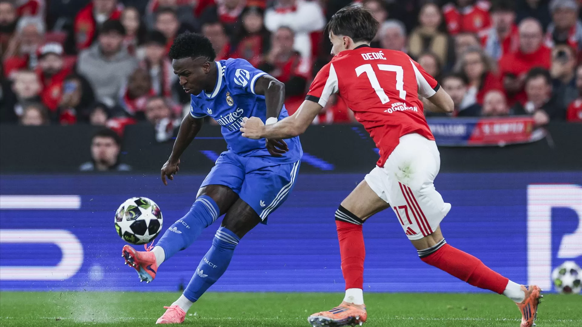 CBF solidariza-se com Vinícius. "Racismo não pode acontecer no futebol nem em lugar algum"