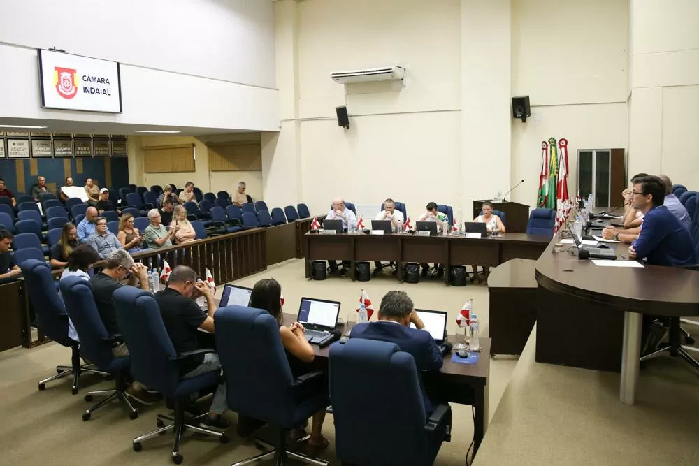 Câmara de Indaial realiza primeira sessão de 2026 com análise de projetos