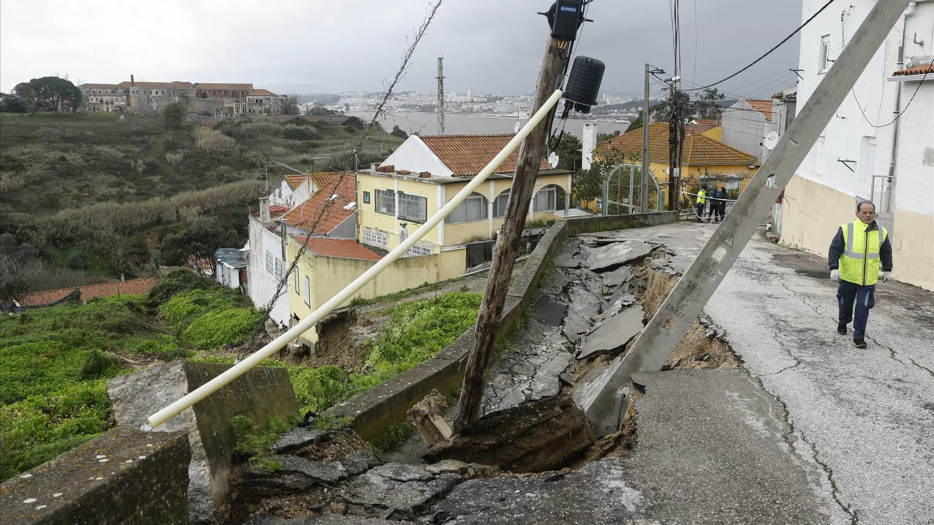 "Não é surpresa para ninguém": Casas notificadas para demolição na Azinhaga dos Formozinhos têm problemas estruturais