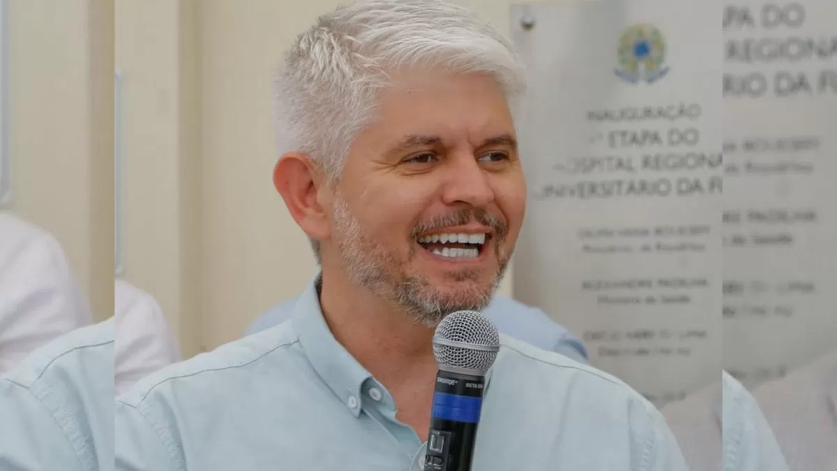 Câmara de Blumenau autoriza nova viagem de Egidio Ferrari à China após retorno das férias