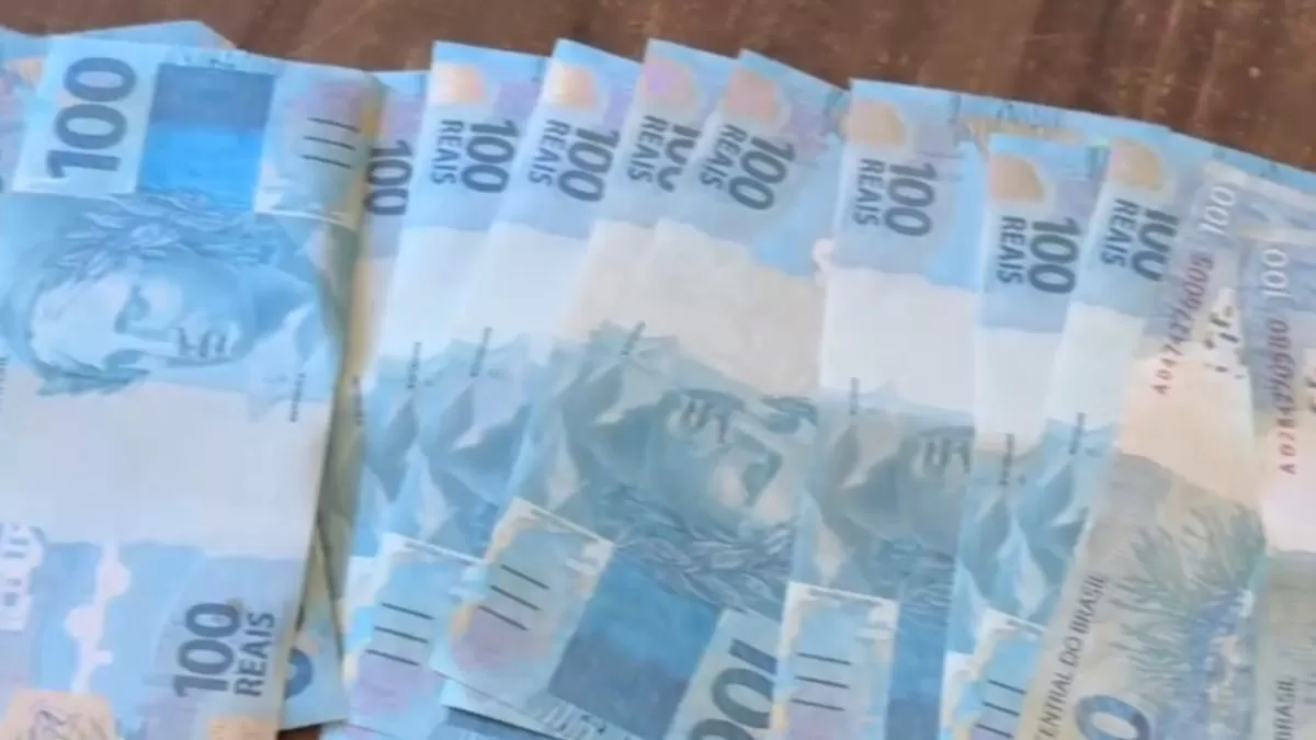 Dupla é presa com R$ 4 mil em notas falsas após repassar dinheiro no comércio de Indaial