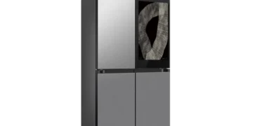 Nova geladeira da Samsung tem tela que parece uma TV; conheça