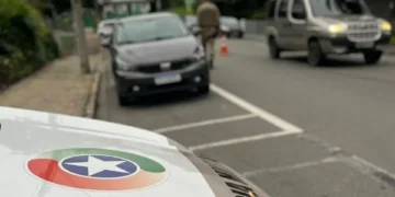 Operação da PM em Timbó termina com 5 prisões e 37 documentos retidos 