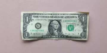 “O poder da Política: impactos e desafios na sociedade”