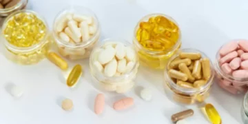 Si es mayor de 50 años y consume esta vitamina debería no tomarla: ¿de cuál se trata?