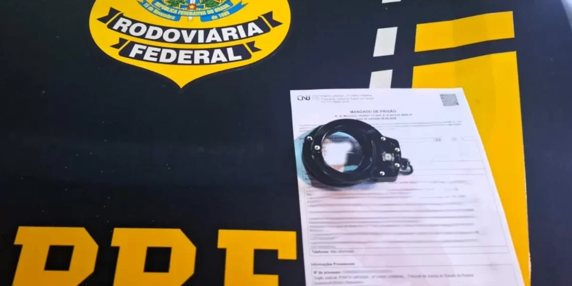 Homem procurado por estelionato no PR é preso na BR-101 em Barra Velha