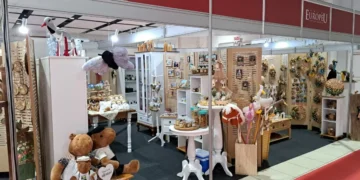 Artesãos do Vale Europeu Catarinense brilham na FEINCARTES com novas coleções e geram renda para a região