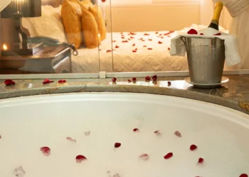 Pacote e jantar dia dos namorados, celebre o amor na Pousada Estaleiro Guest House