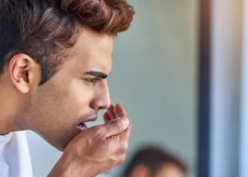 No lavarse los dientes puede causar impotencia sexual en hombres, según estudios