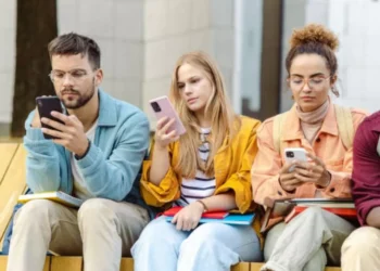 Qué es el síndrome Fomo, qué lo genera y cómo se puede prevenir