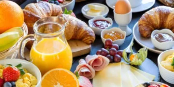 ¿Sigue con hambre después del desayuno?: nutricionista explica a qué podría deberse