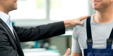 Las 3 señales para identificar si su jefe de trabajo es narcisista