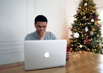 “TEODORO BASTOS DE ALMEIDA e a financeira transformação de Angola”