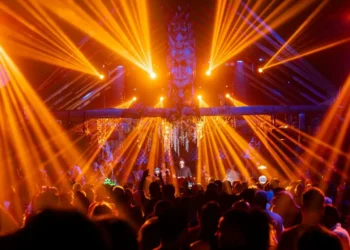 Warung Beach Club abre nesta sexta com Patrice Bäumel, Fideles, Zac e Pacs