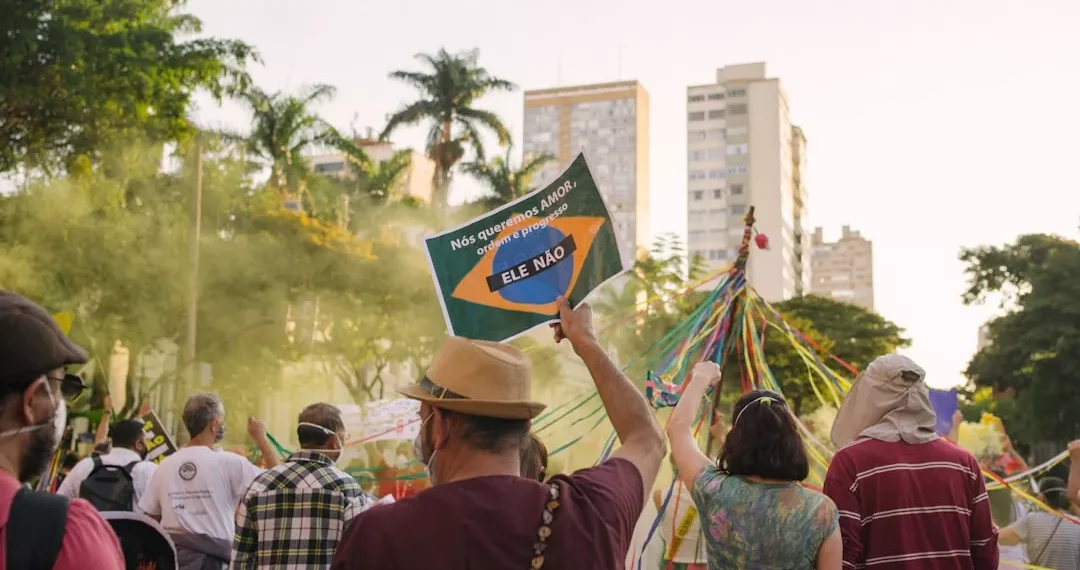 “A Importância da Política na Sociedade”