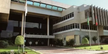 Greve de trabalhadores da Celesc por tempo indeterminado tem adesão de 80% da categoria