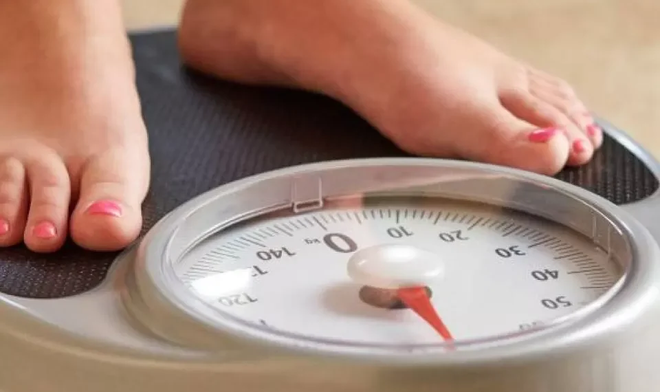 ¿Cuál es el peso ideal para hombres y mujeres, según su estatura?