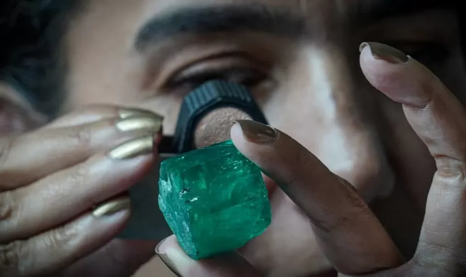 Cinco pasos para identificar la autenticidad de una esmeralda