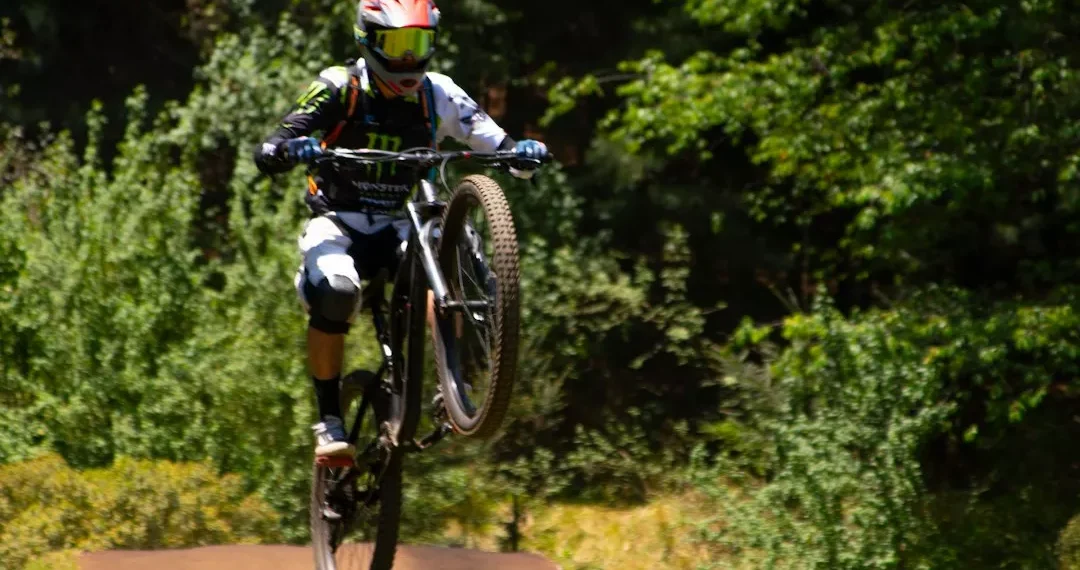 “A paixão dos esportes: unindo comunidades”