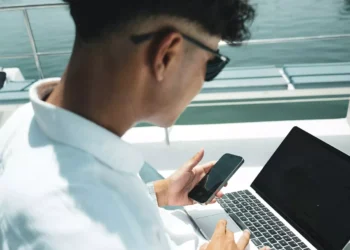 “Desmistificando as Finanças: Transforme sua Vida com Investimentos”