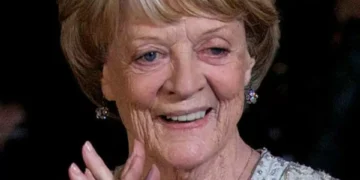 La despedida a Maggie Smith: fans de ‘Harry Potter’ alzan sus varitas al aire