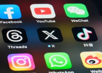 WhatsApp tiene su nuevo ‘modo compañero’: le decimos para qué podría servirle