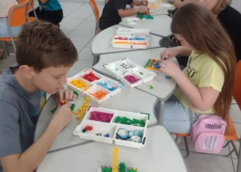 Escola SESI de Brusque exibe criatividade e inovação durante Mostra STEAM