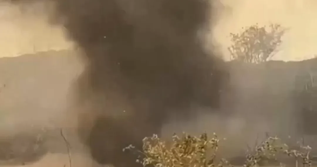 Redemoinho de terra e fuligem assusta moradores de SP