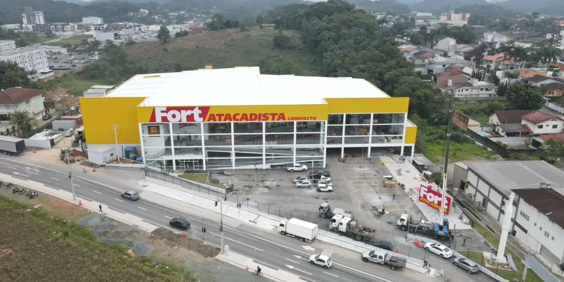 Fort Atacadista celebra 25 anos de história com inauguração da quarta loja em Joinville, no dia 25