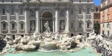 Lanzar una moneda en la Fontana di Trevi ahora tendrá un costo: los detalles