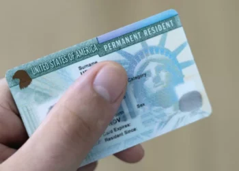 ¿Cuándo sé que ya es urgente renovar mi green card?