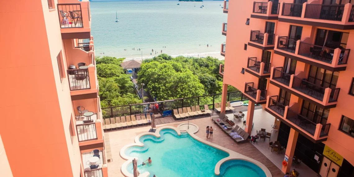 Hotéis do Grupo Habitasul, em Jurerê, abrem 138 vagas de trabalho para a temporada