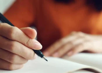 ¿Qué tanto se puede conocer a las personas a través de su escritura?