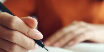 ¿Qué tanto se puede conocer a las personas a través de su escritura?