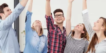 ¿Cómo saber si soy millennial o generación Z? Estas son sus características