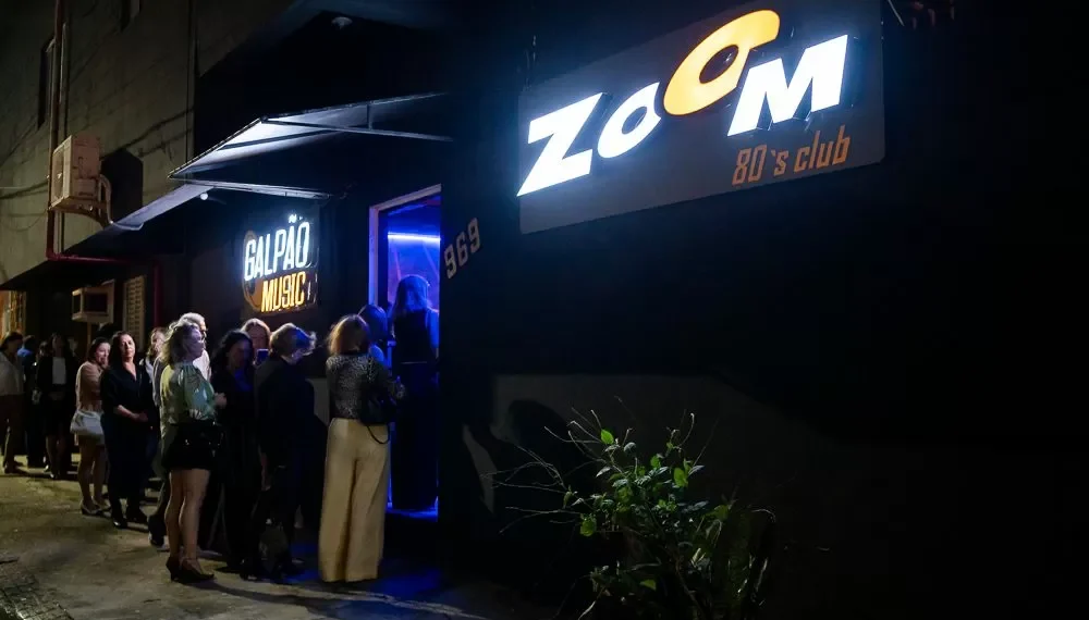 Semana com flashback, festa à fantasia e pagode na Zoom