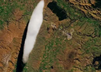 La curiosa formación nubosa que ha llamado la atención de la Nasa: de qué se trata