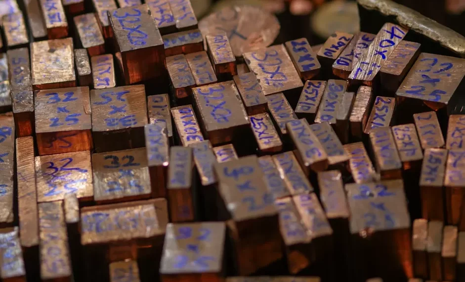 China: após frenesi de usinas de cobre, viabilidade de fábricas no mundo está em jogo