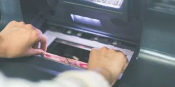 Justiça condena quadrilha que usava palito de picolé para furtar caixas eletrônicos em Blumenau e região