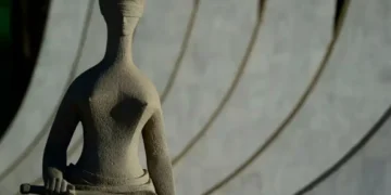 Juízes e integrantes do MP criticam PEC contra supersalários e falam em aposentadoria