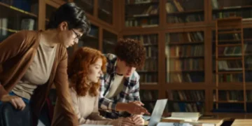 Este es el top 3 de las carreras más demandas en Colombia durante 2025